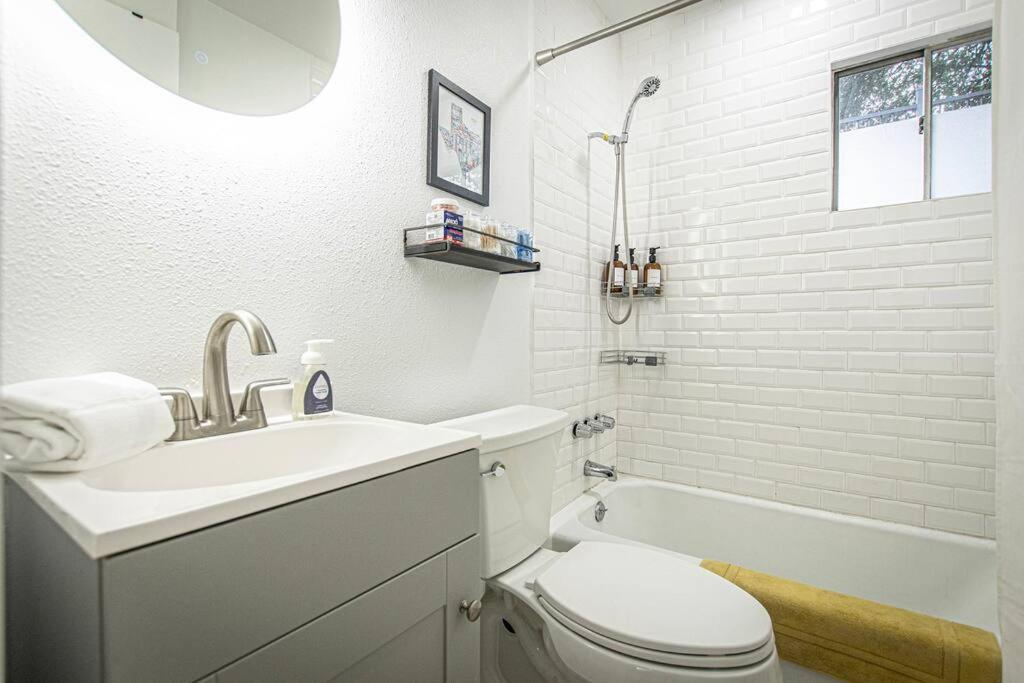 Downtown Austin Suite Retreat Bagian luar foto