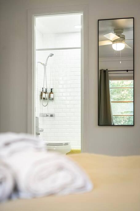 Downtown Austin Suite Retreat Bagian luar foto