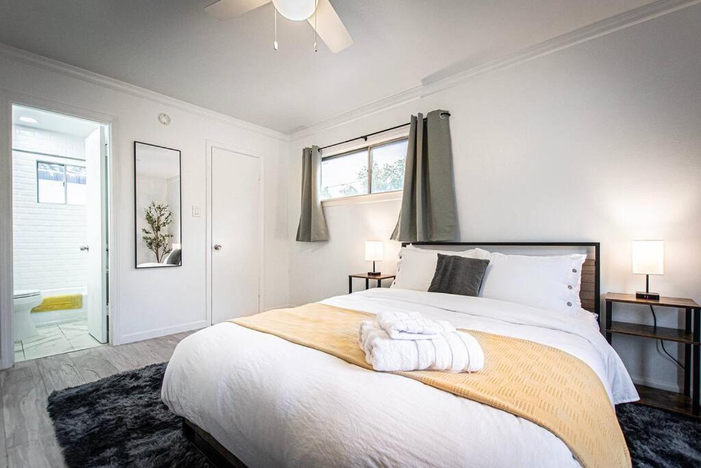 Downtown Austin Suite Retreat Bagian luar foto