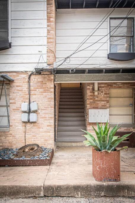 Downtown Austin Suite Retreat Bagian luar foto