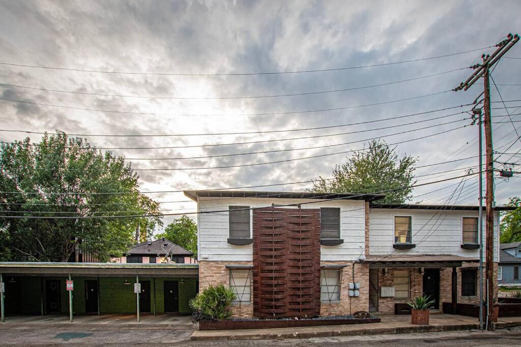 Downtown Austin Suite Retreat Bagian luar foto
